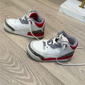 Kids White and Red Jordans (8C)